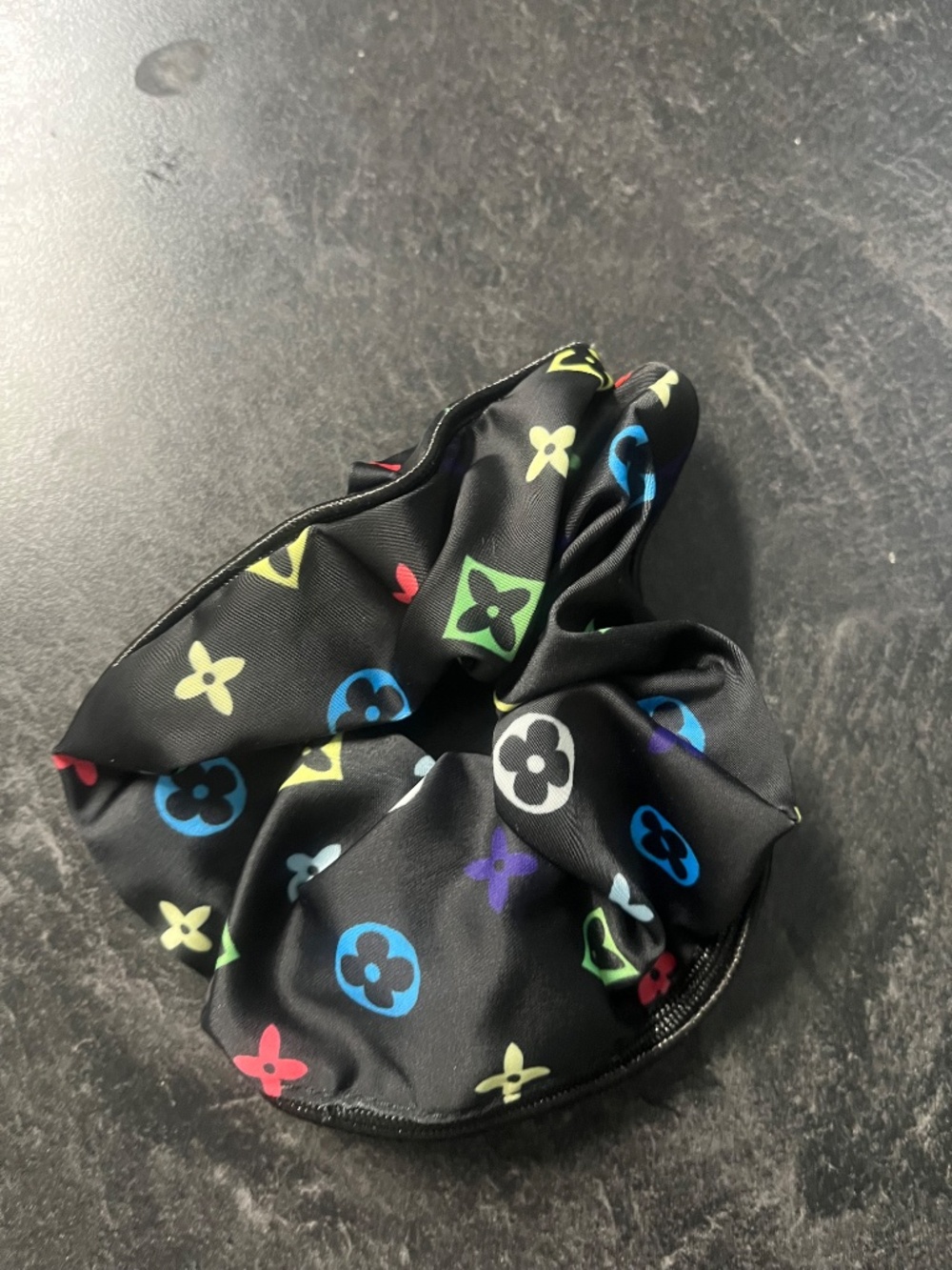 Black Colorful Printed Scrunchie NEW - Picture 2 of 2